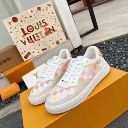 Женские комбинированные кроссовки Louis Vuitton Stadium белые с розовой клеткой 2024