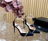Женские замшевые туфли Elisabetta Franchi черные с золотыми ремешками каблук 10,5 см 2024