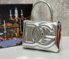 Женская кожаная сумка Dolce & Gabbana серебристая лакированная 16х13х6 2024