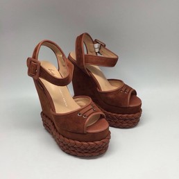 Босоножки женские на танкетке Giuseppe Zanotti коричневые