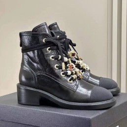 Женские кожаные ботинки Chanel с текстильным носом черные 2024