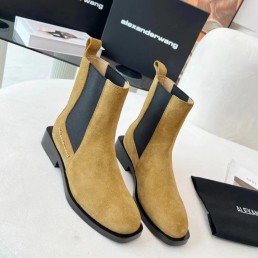 Женские замшевые укороченные сапоги Alexander Wang коричневые 2024