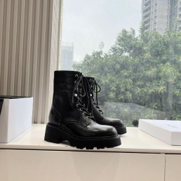 Женские кожаные ботинки Celine черные 2024