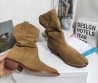 Женские замшевые сапоги Maison Margiela коричневые 2024