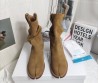 Женские замшевые сапоги Maison Margiela коричневые 2024