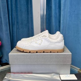 Мужские кожаные кроссовки Prada белые 2024