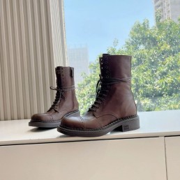 Женские кожаные ботинки Miu Miu коричневые со шнурком 2024