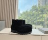 Женские замшевые укороченные сапоги Balenciaga Alaska fur bootie черные на меху 2024