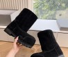 Женские замшевые короткие сапоги Balenciaga Alaska fur bootie черные на меху 2024