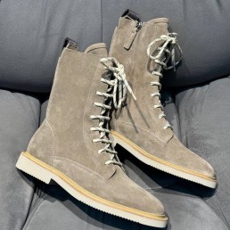 Женские замшевые ботинки Brunello Cucinelli серые 2024