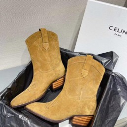 Женские замшевые сапоги казаки Celine коричневые каблук 4 см 2024