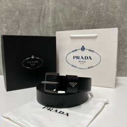 Кожаный ремень Prada черный с серебряной пряжкой 2024