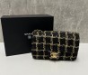 Женская твидовая сумка Chanel черная с золотым 20х12х9 2024