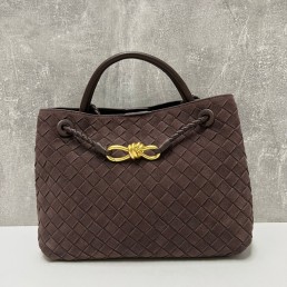 Женская замшевая сумка Bottega Veneta 33х23х13 темно-коричневая 2024