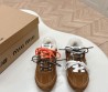Женские замшевые кроссовки Miu Miu & New Balance коричневые на меху с разноцветными шнурками 2024