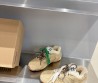 Женские замшевые кроссовки Miu Miu бежевые на меху с разноцветными шнурками 2024