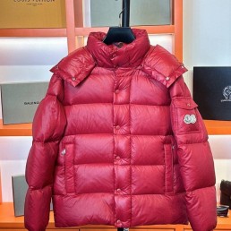 Мужской пуховик Moncler Maya 70 красный 2024