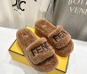 Женские меховые мюли Fendi коричневые 2024