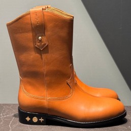 Женские кожаные сапоги казаки Louis Vuitton коричневые 2024