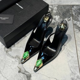 Женские кожаные туфли Saint Laurent черные с украшением на носке каблук 10 см 2024