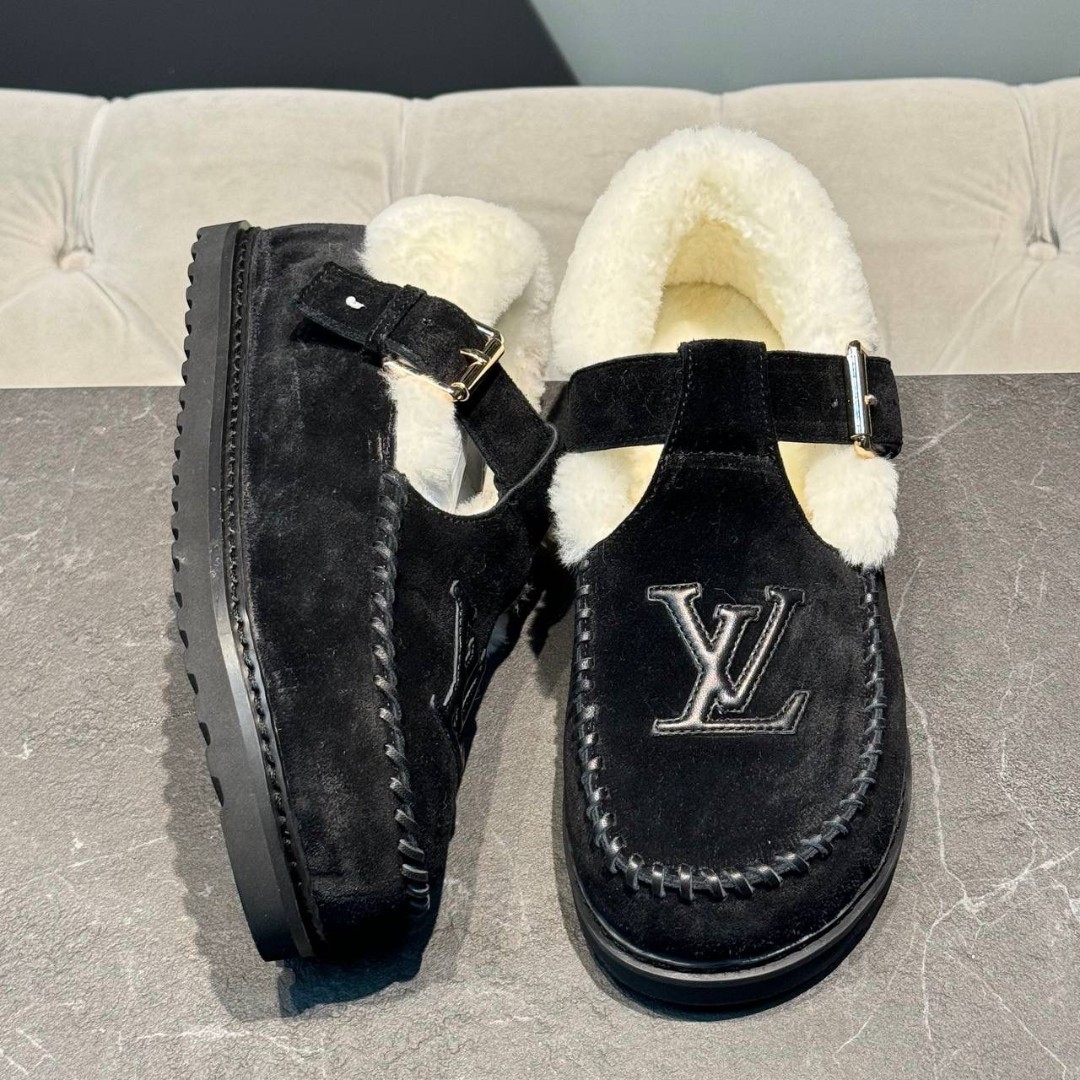 Женские замшевые ботинки Louis Vuitton Colorado Comfort на меху черные 2024