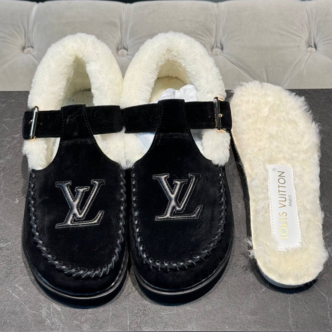 Женские замшевые ботинки Louis Vuitton Colorado Comfort на меху черные 2024