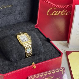 Женские часы Cartier Panthere золотистые с камнями 27х37 мм 2025