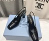 Женские кожаные туфли Prada черные на ремешках каблук 9 см 2025
