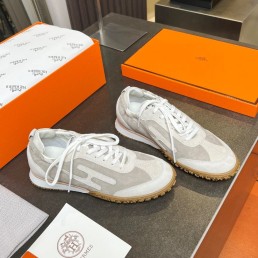 Женские замшевые кроссовки Hermes серые 2025