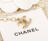 Женское колье Chanel золотистое с логотипом 2025