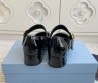Женские кожаные туфли Prada Mary Jane черные лакированные 2024