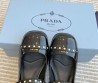 Женские кожаные туфли Prada Mary Jane черные лакированные 2024