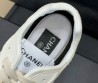 Женские кожаные кроссовки Chanel белые 2025