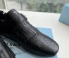 Женские кожаные лоферы Prada черные с бахромой 2025