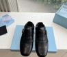 Женские кожаные лоферы Prada черные с бахромой 2025