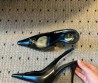 Женские кожаные туфли Saint Laurent черные каблук 9,5 см 2025