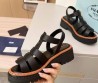 Женские кожаные сандалии Prada черные 2025