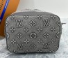 Женская текстильная сумка Louis Vuitton серая 24х24х16 2025