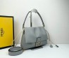 Женская кожаная сумка Fendi серая 27х10х8 2025