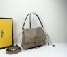 Женская кожаная сумка Fendi коричневая 27х10х8 2025