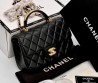 Женская кожаная сумка Chanel черная 20х12 2025