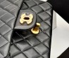 Женская кожаная сумка Chanel черная 20х12 2025