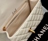 Женская кожаная сумка Chanel бежевая 20х12 2025