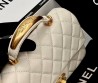 Женская кожаная сумка Chanel бежевая 20х12 2025