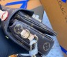 Женская кожаная сумка Louis Vuitton темно-коричневая с логотипами 22х13х7 2025
