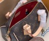 Женская кожаная сумка Louis Vuitton коричневая 20х15 2025