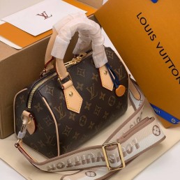Женская кожаная сумка Louis Vuitton коричневая 20х15 2025