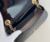 Женская кожаная сумка Gucci черная лакированная 21х13 2025
