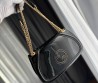 Женская кожаная сумка Gucci черная лакированная 26х16 2025