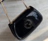 Женская кожаная сумка Gucci черная лакированная 26х16 2025